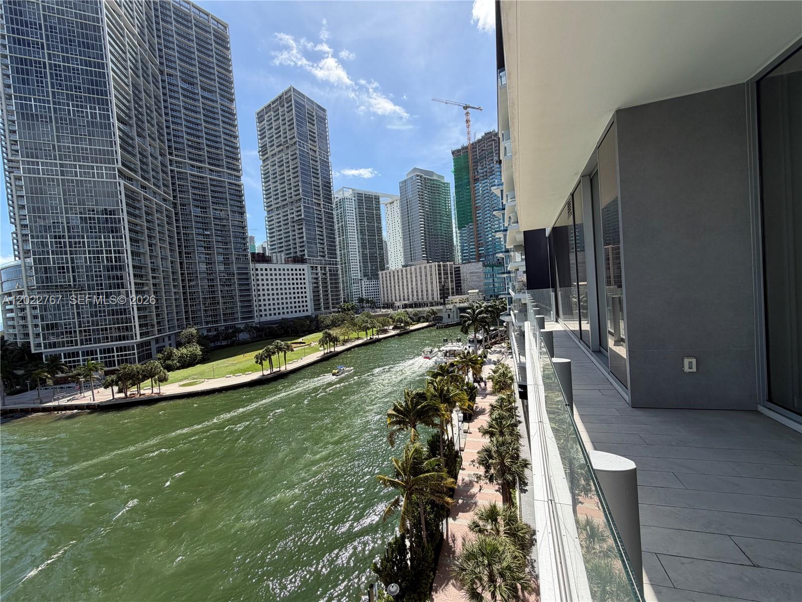 image Aston Martin Residences9