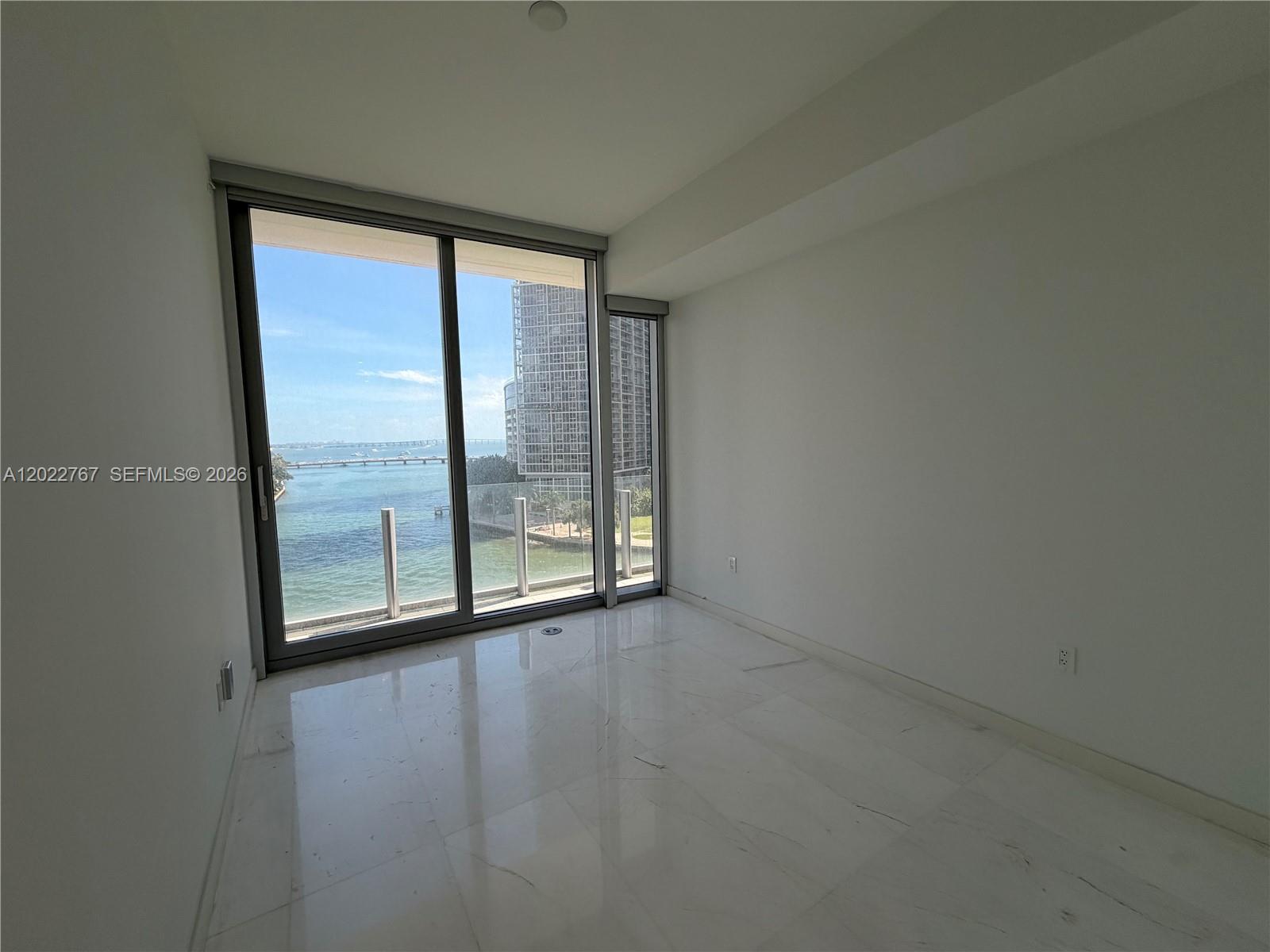 image Aston Martin Residences4