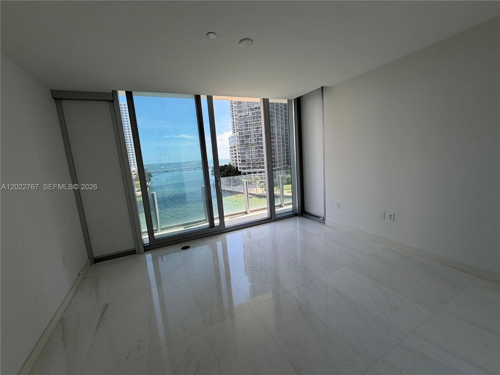 image Aston Martin Residences6