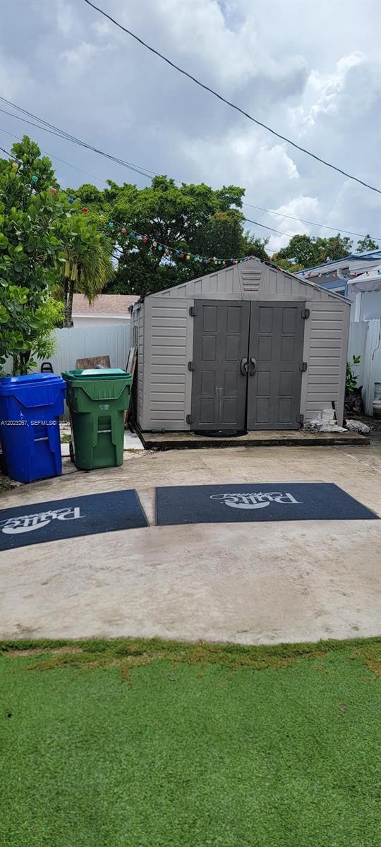 301 SW 36th Ave Miami, FL 33135