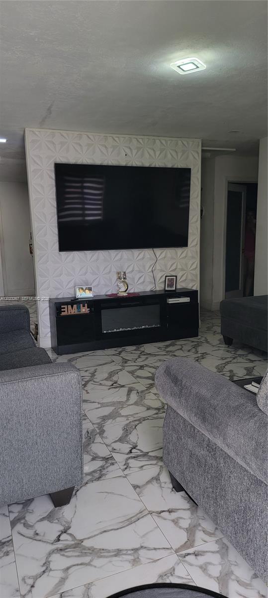 301 SW 36th Ave Miami, FL 33135