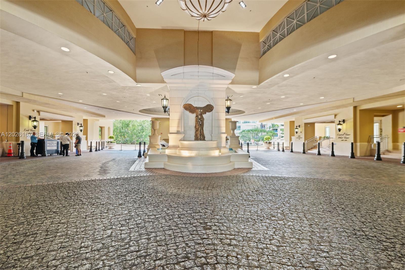 image St Tropez Sunny Isles28