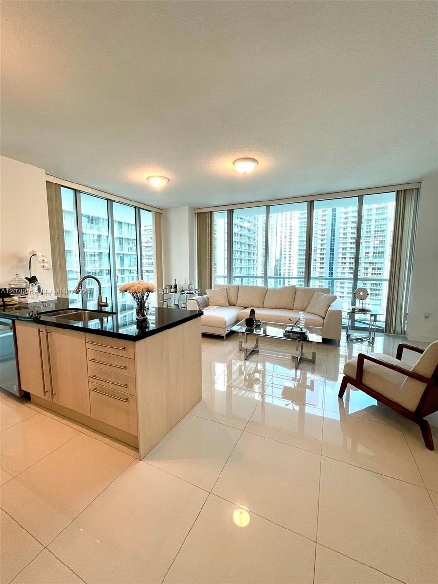 image Axis on Brickell South0