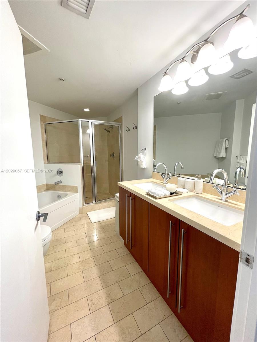 image Axis on Brickell South12