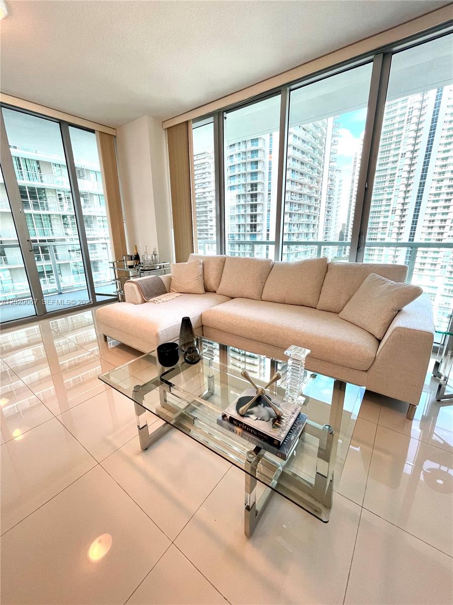 image Axis on Brickell South23