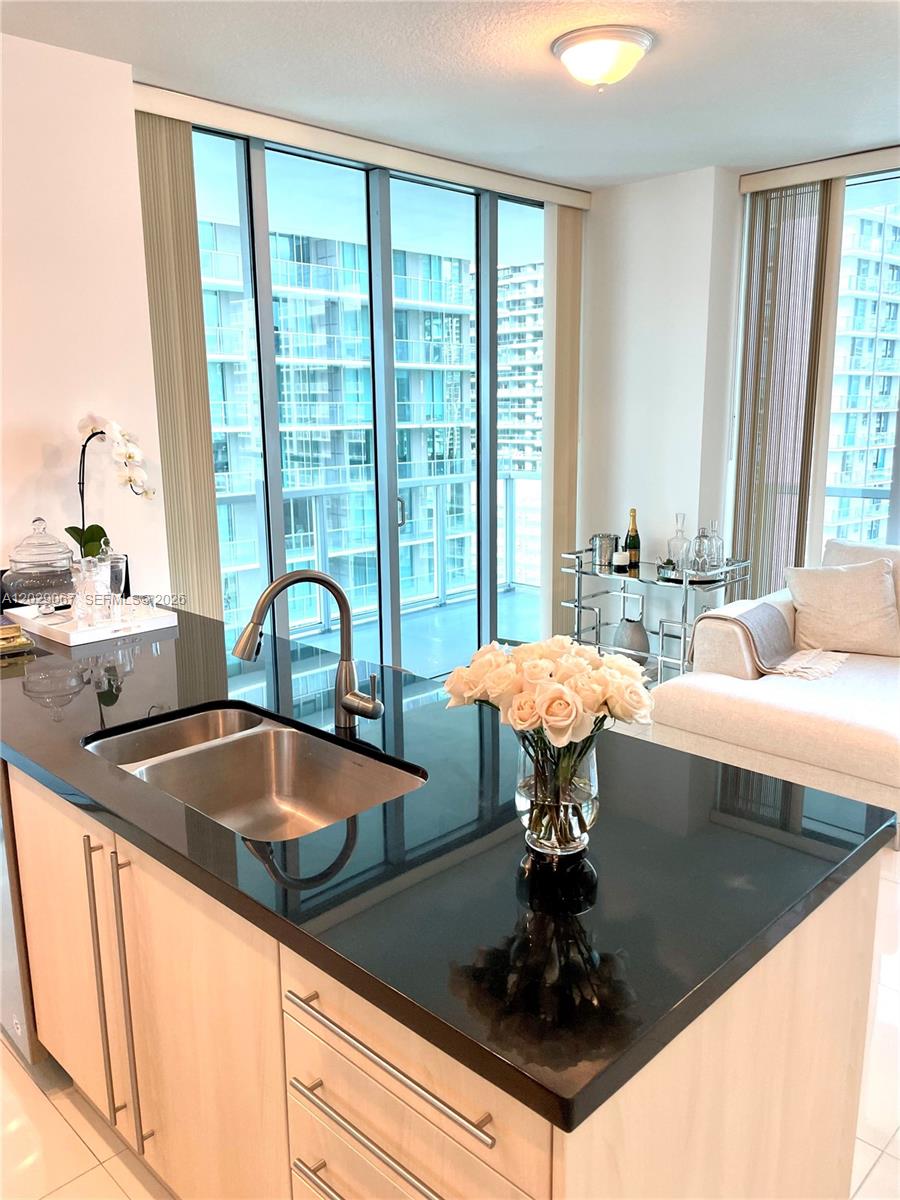 image Axis on Brickell South24