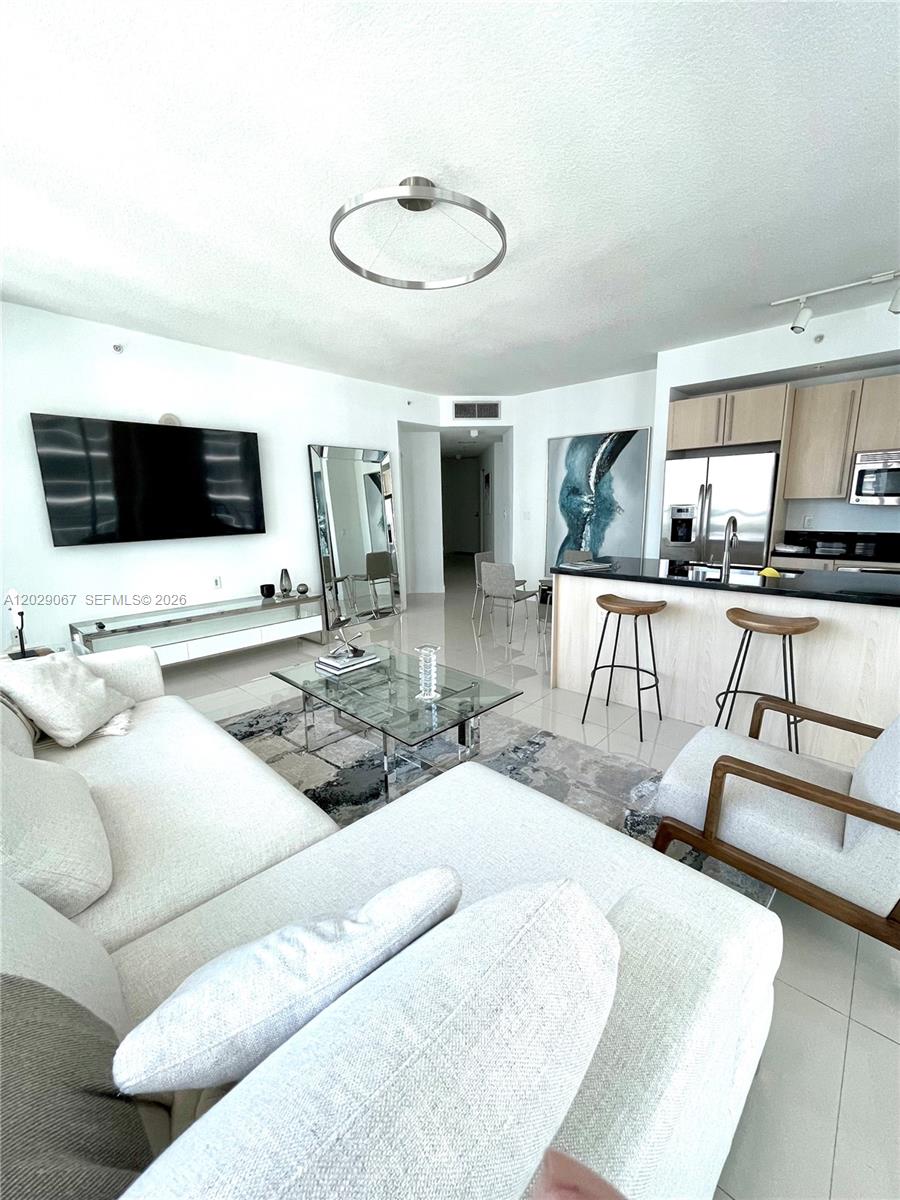 image Axis on Brickell South2