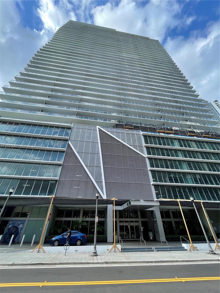 image Axis on Brickell South31
