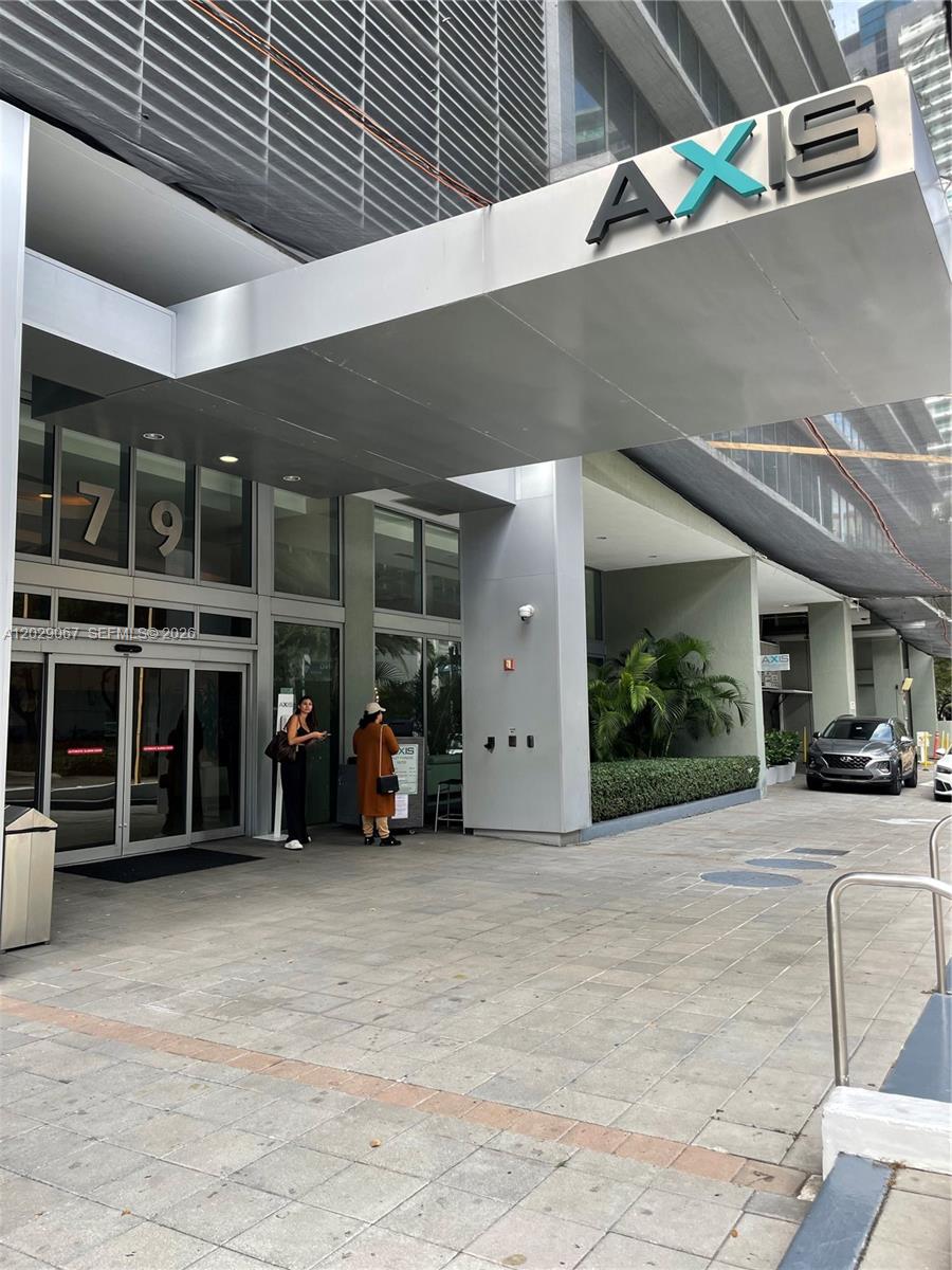 image Axis on Brickell South32