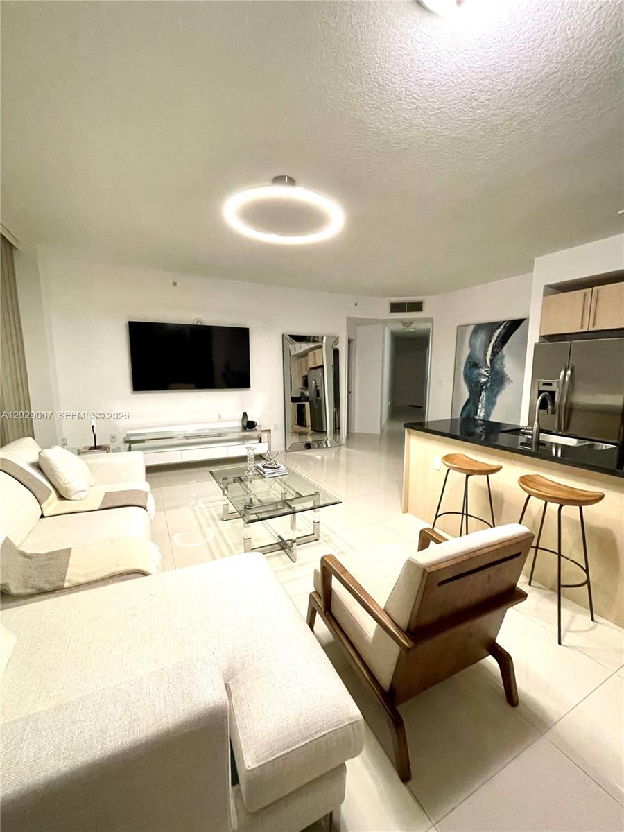 image Axis on Brickell South3