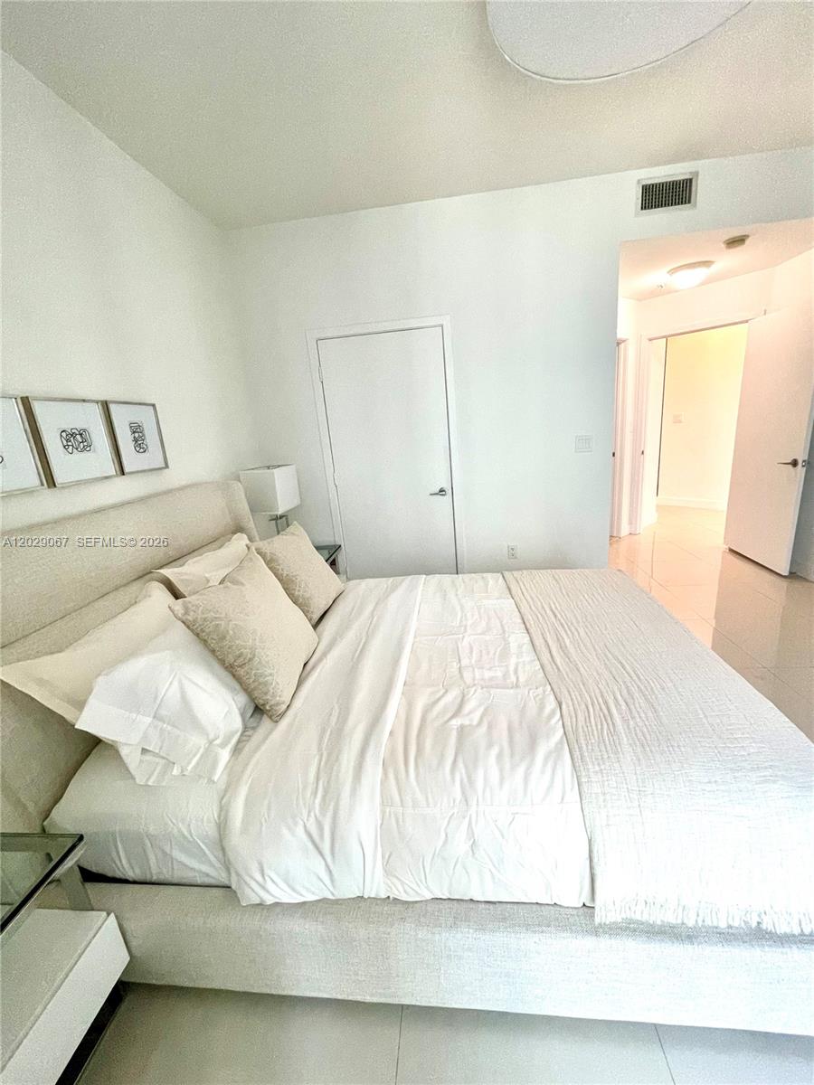 image Axis on Brickell South7