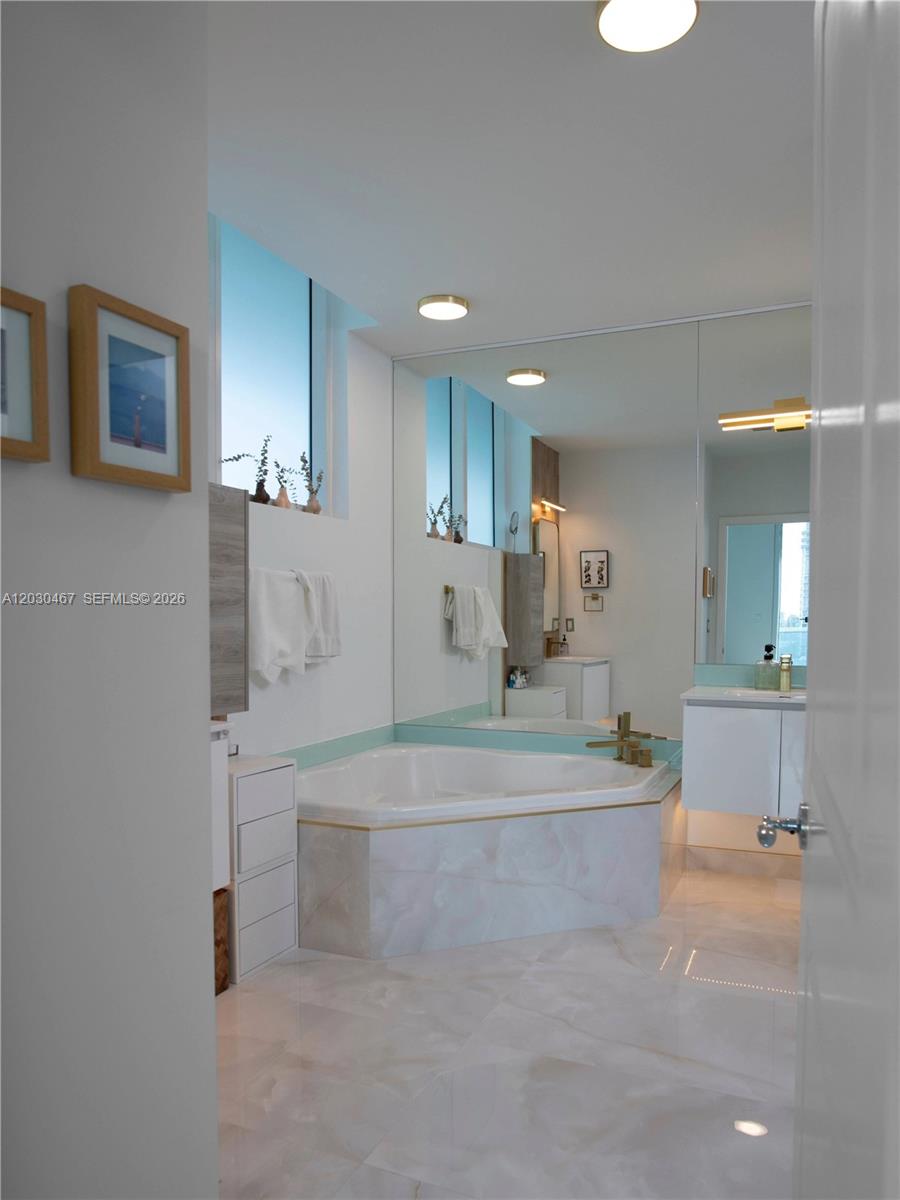 700 NE 25th St #1003 Miami, FL 33137