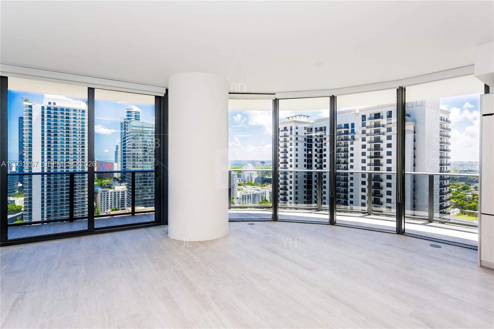 45 SW 9th St #3806