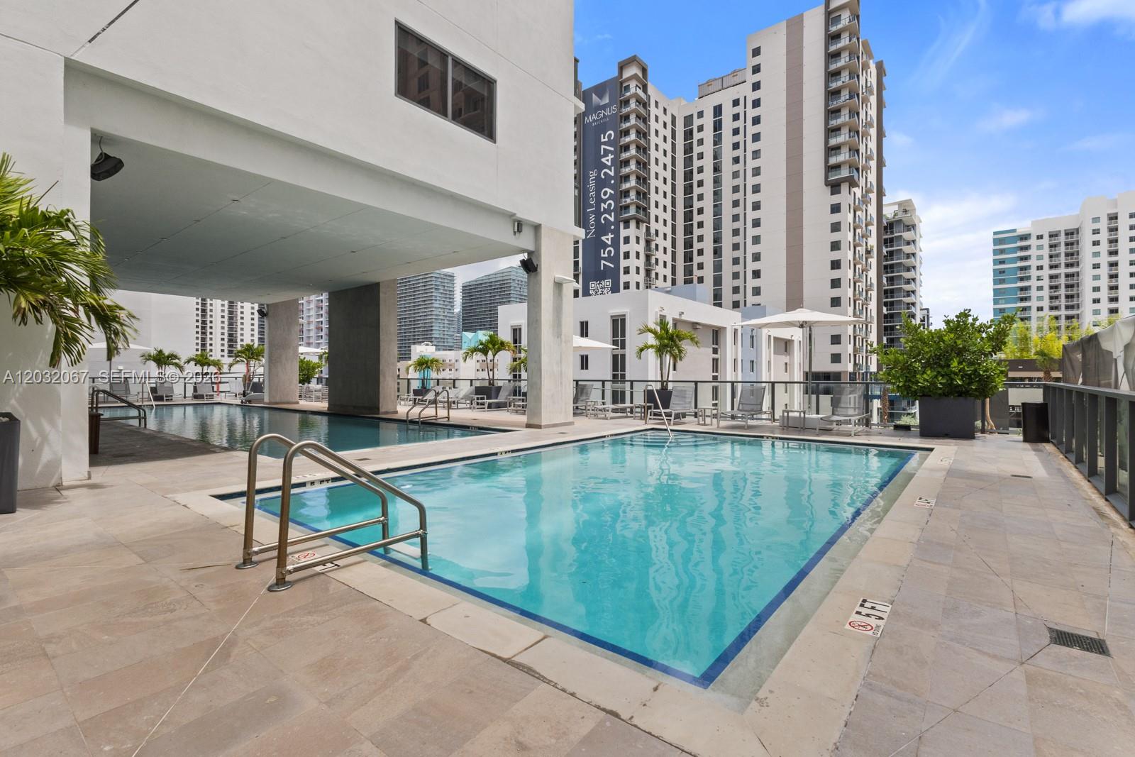 image Smart Brickell I11