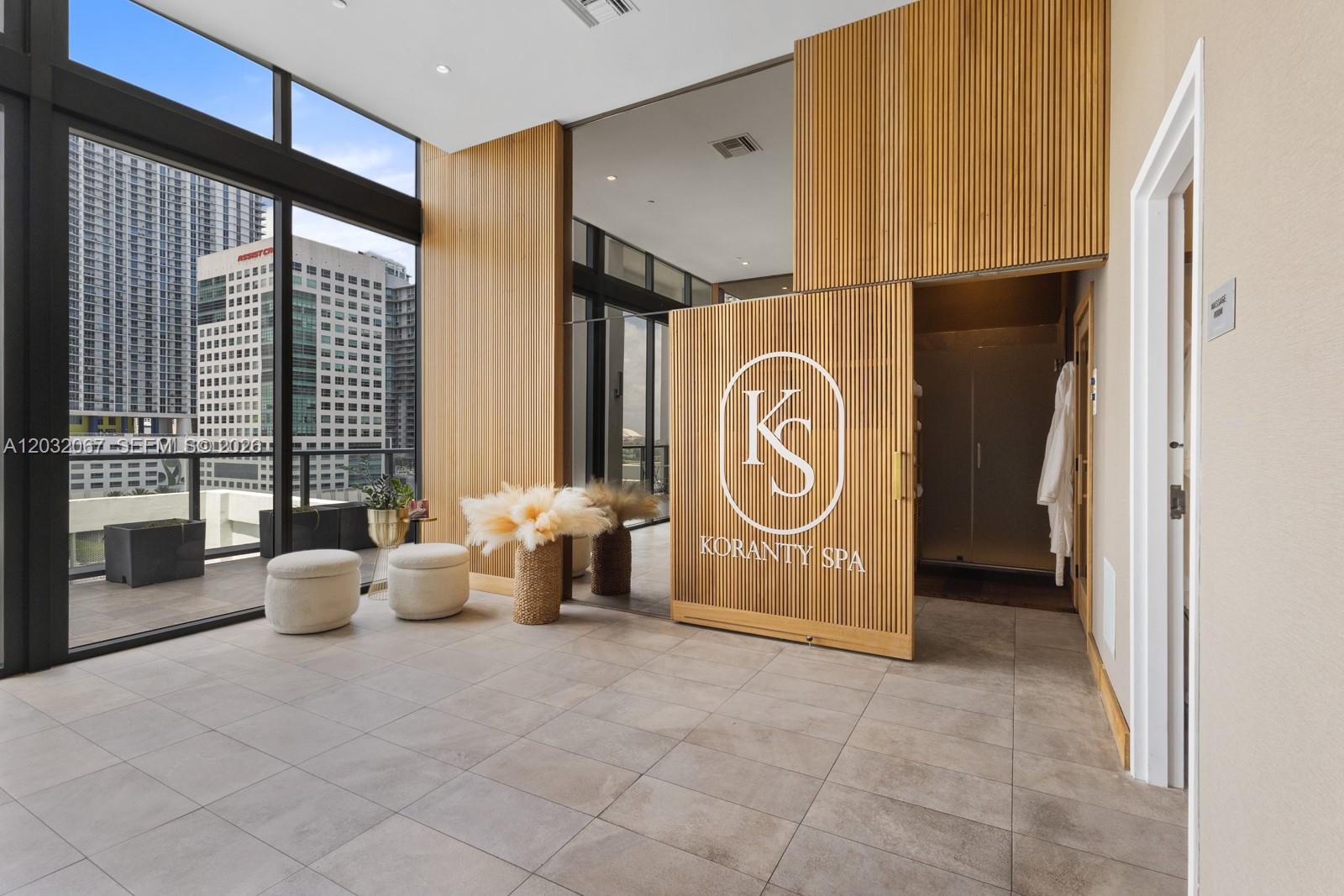 image Smart Brickell I8