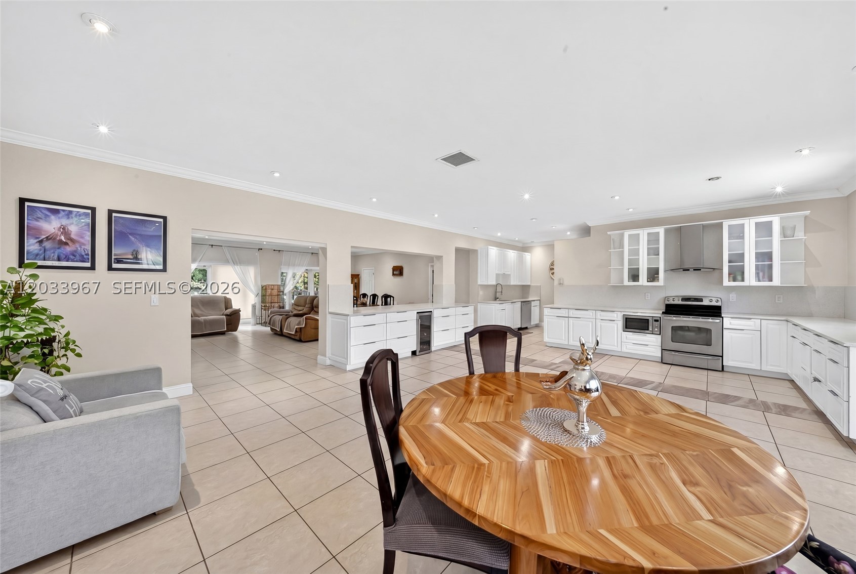 8250 SW 118th Ter Miami, FL 33156