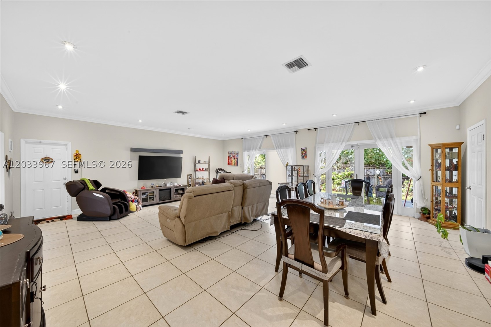 8250 SW 118th Ter Miami, FL 33156