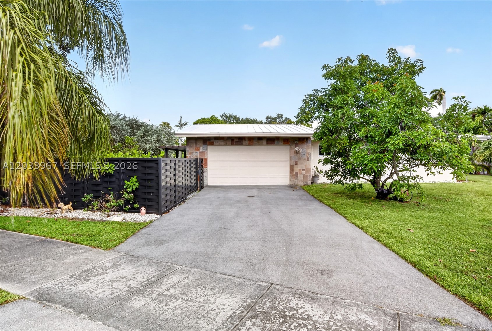 8250 SW 118th Ter Miami, FL 33156