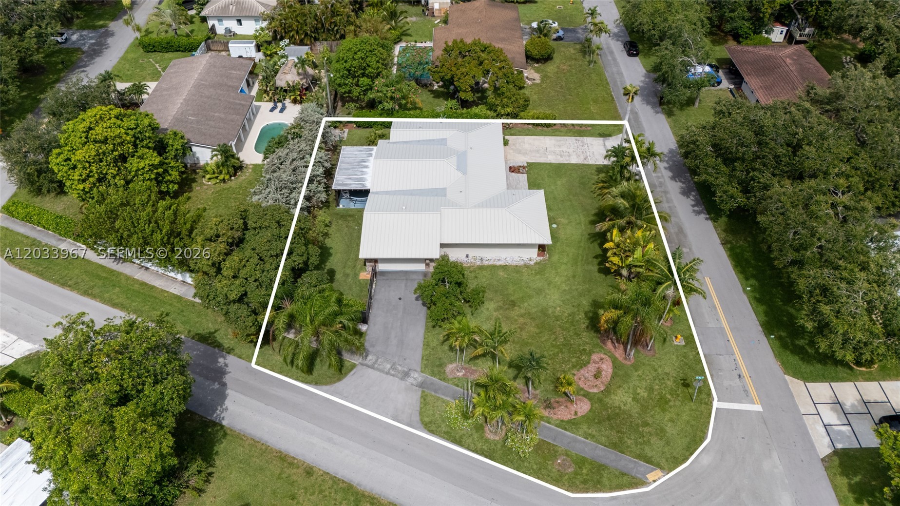 8250 SW 118th Ter Miami, FL 33156