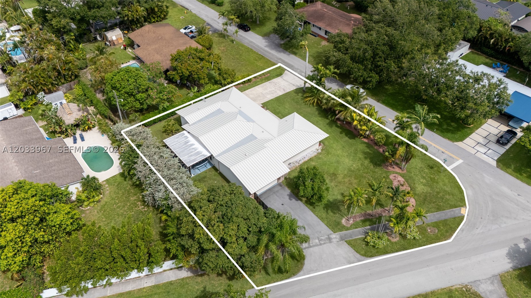 8250 SW 118th Ter Miami, FL 33156