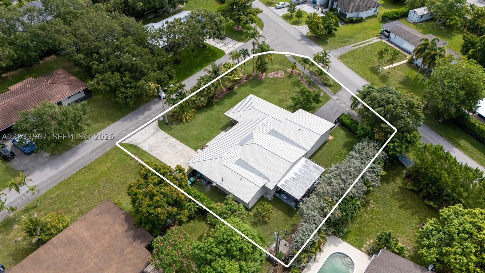 8250 SW 118th Ter Miami, FL 33156