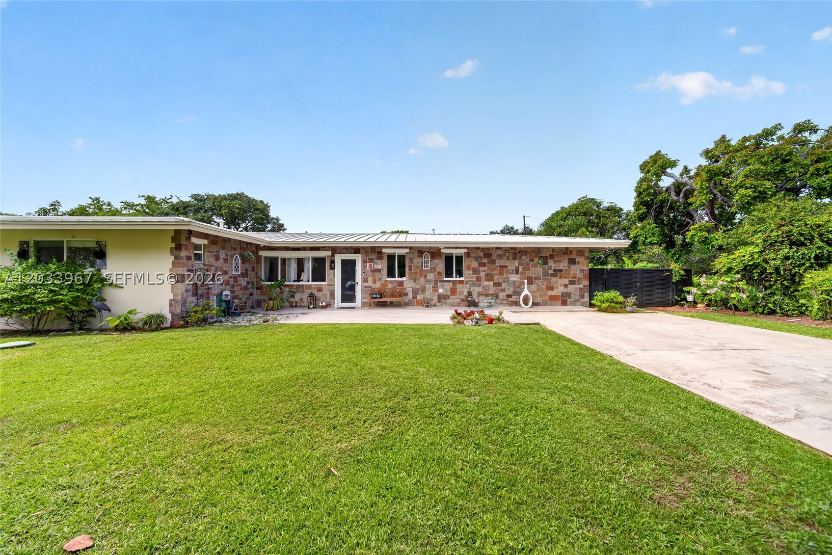 8250 SW 118th Ter Miami, FL 33156