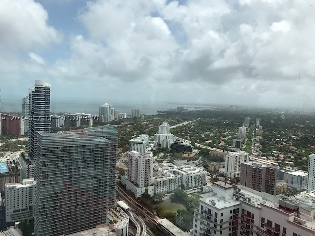 image Brickell Heights West15