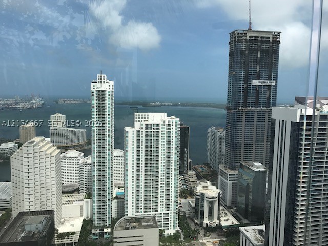 image Brickell Heights West16