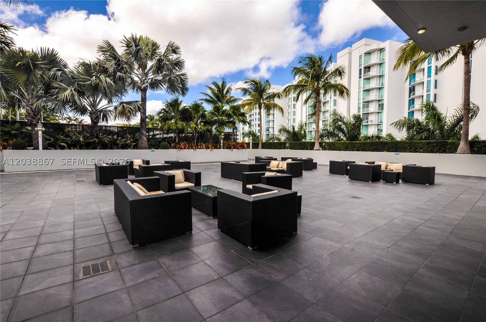 2950 NE 188th St #336 Aventura, FL 33180