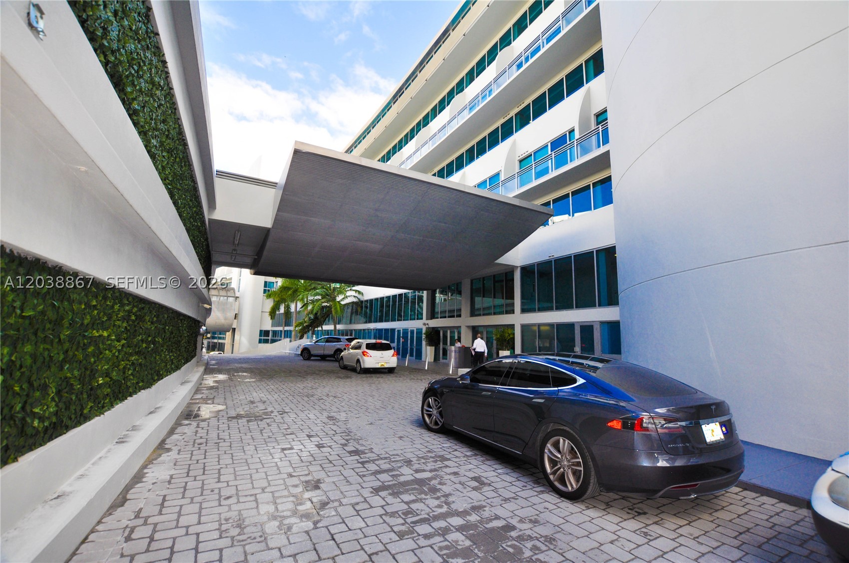 2950 NE 188th St #336 Aventura, FL 33180