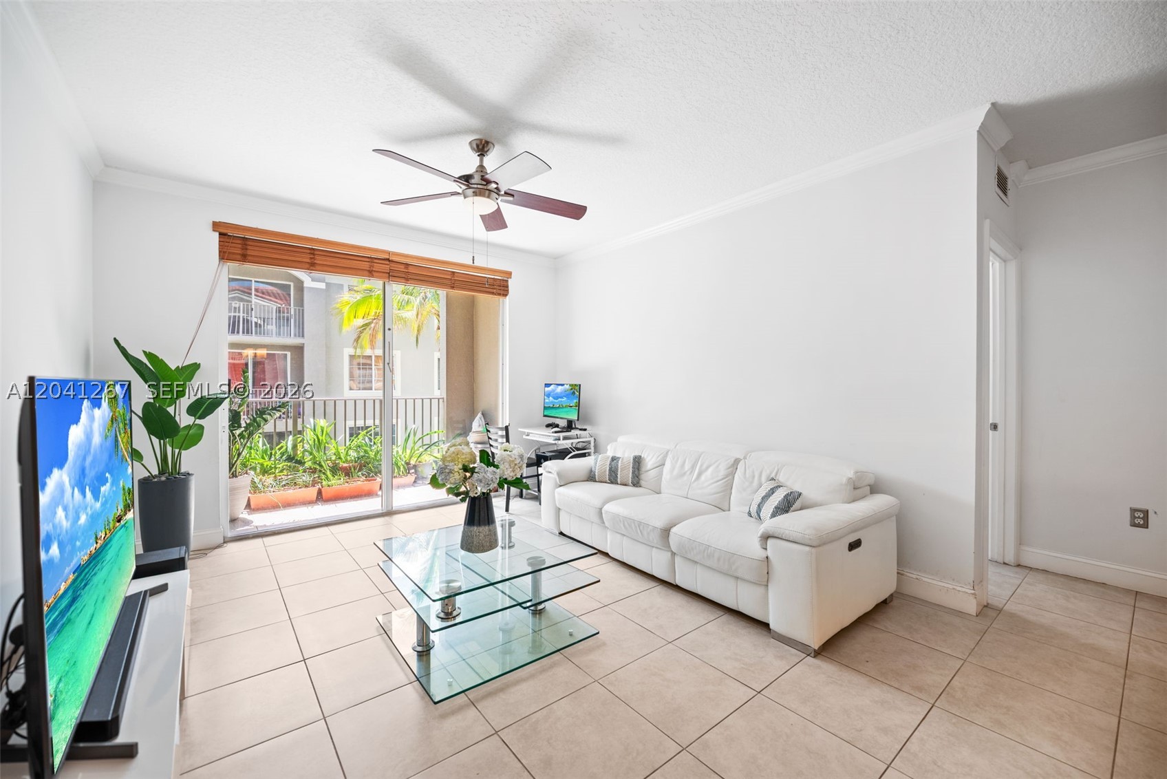 6861 SW 44th St #202 Miami, FL 33155