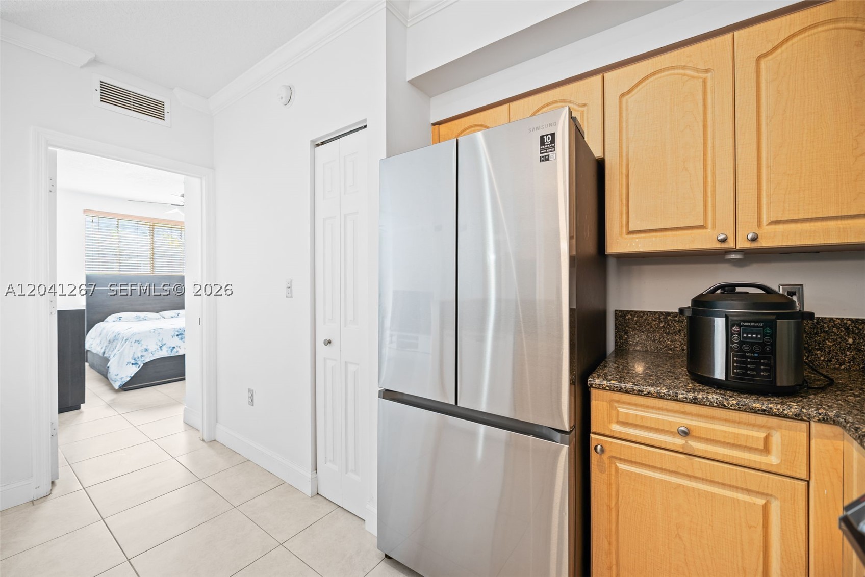 6861 SW 44th St #202 Miami, FL 33155