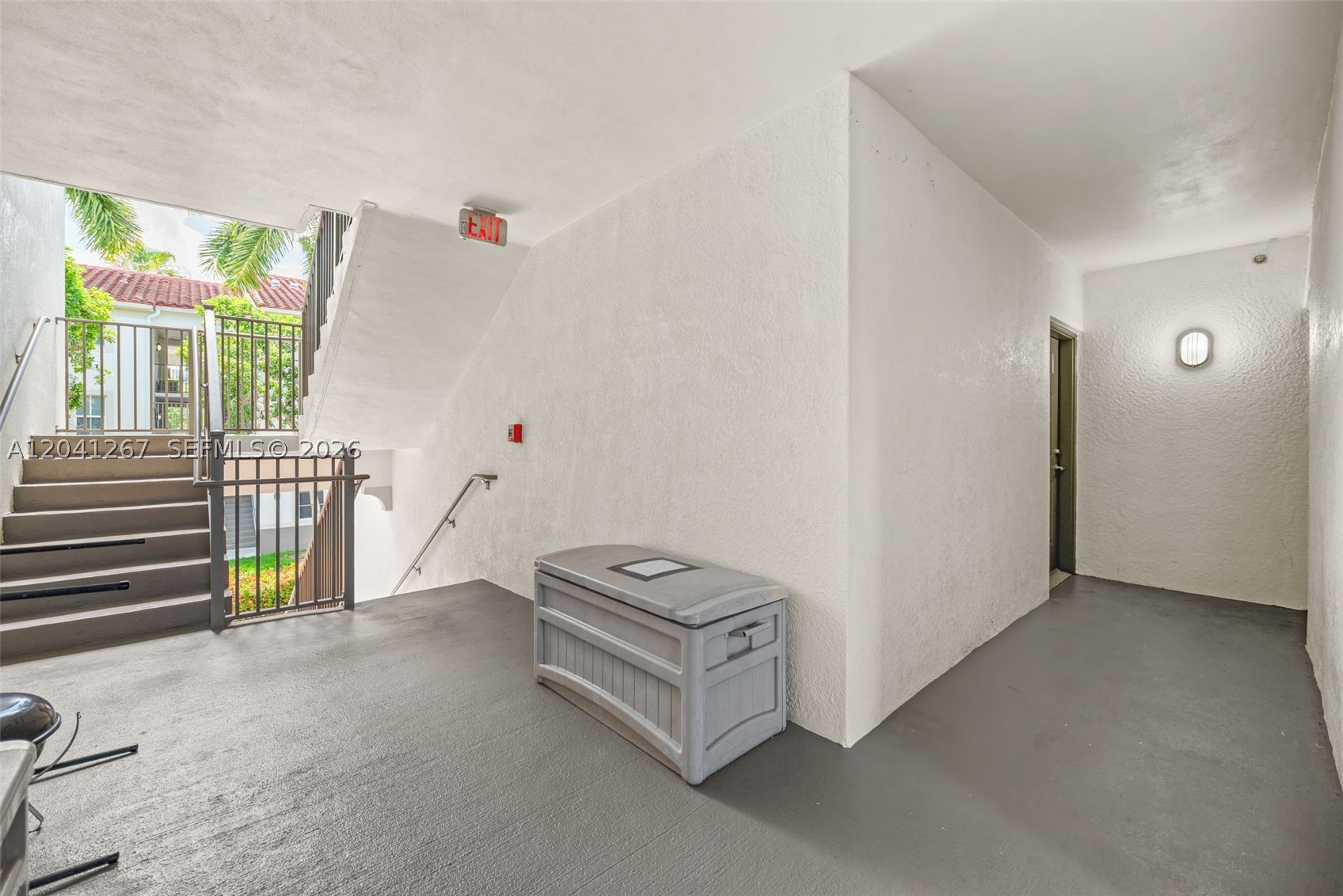 6861 SW 44th St #202 Miami, FL 33155