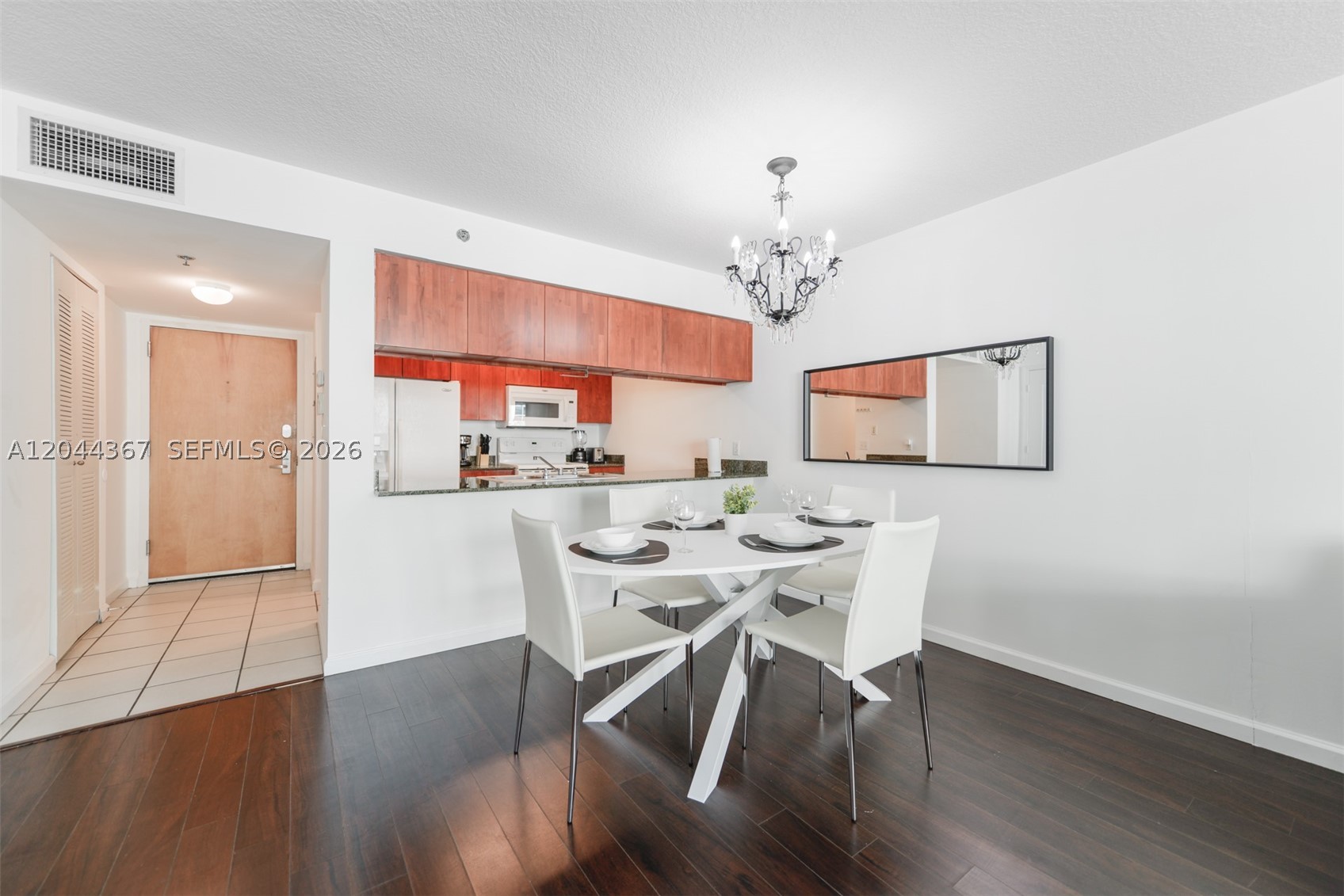 1200 Brickell Bay Dr #3614 Miami, FL 33131