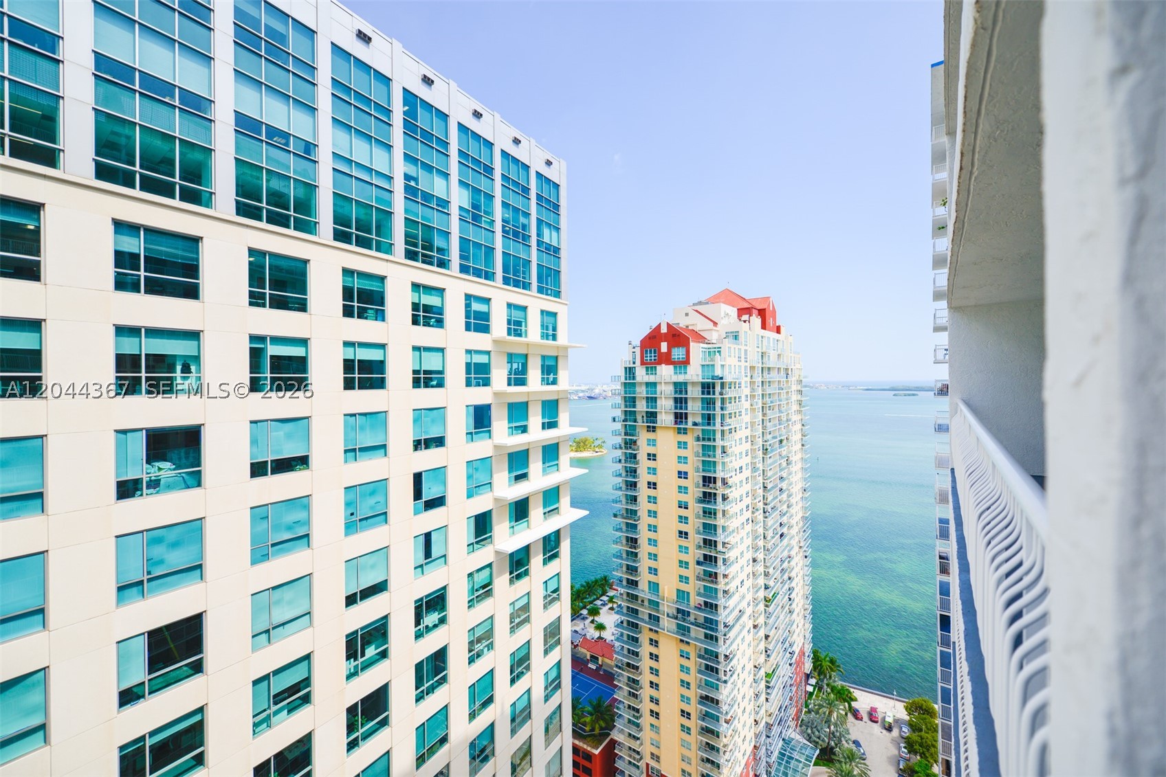 1200 Brickell Bay Dr #3614 Miami, FL 33131