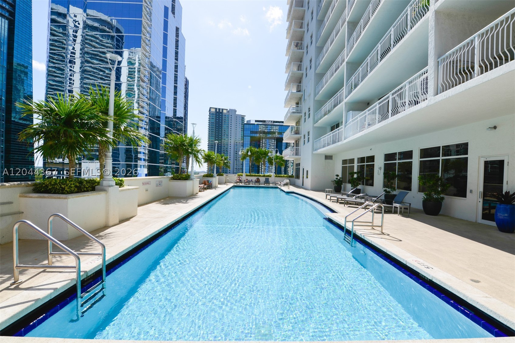 1200 Brickell Bay Dr #3614 Miami, FL 33131