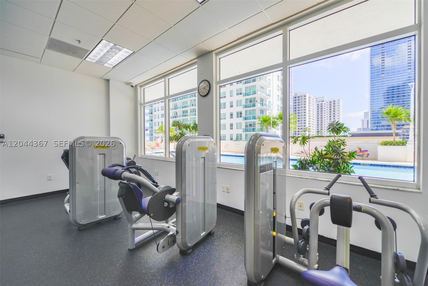 1200 Brickell Bay Dr #3614 Miami, FL 33131