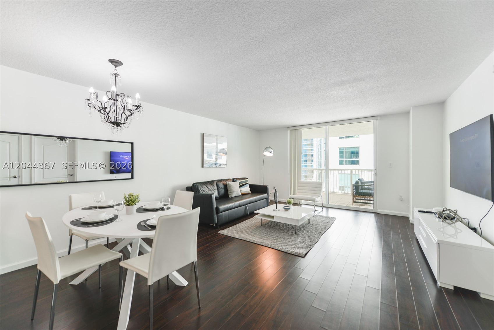 1200 Brickell Bay Dr #3614 Miami, FL 33131