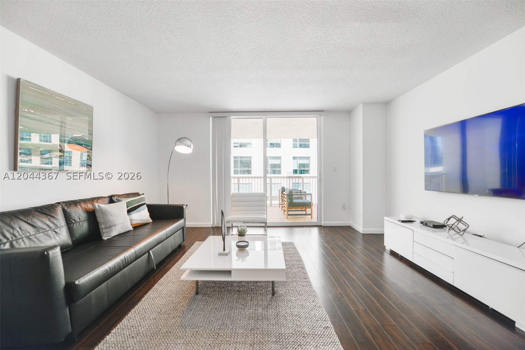1200 Brickell Bay Dr #3614 Miami, FL 33131