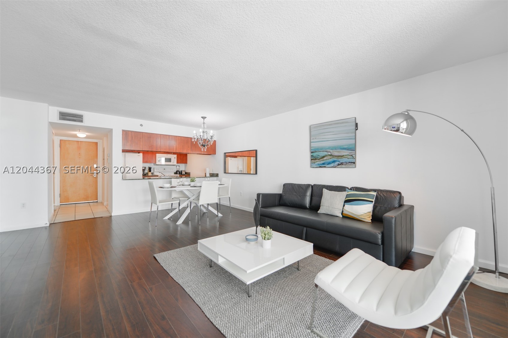 1200 Brickell Bay Dr #3614 Miami, FL 33131