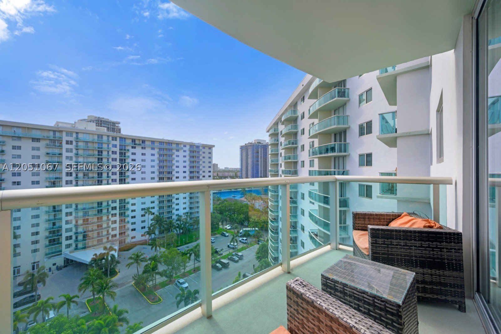 19380 Collins Ave #1211