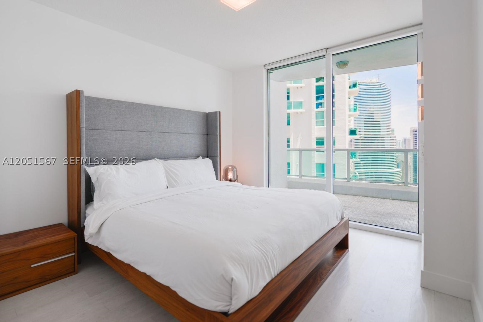 image Brickell on the River South10