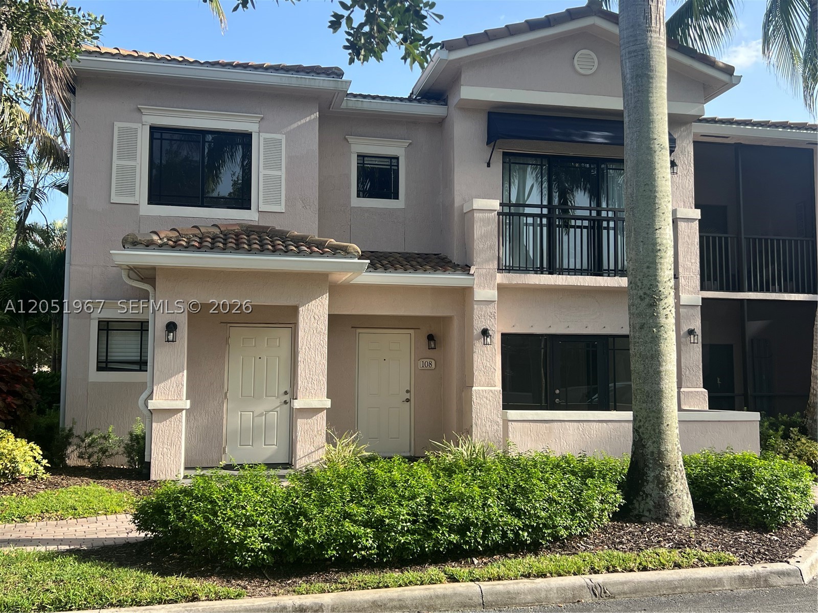 2803 N Sarento Pl #108
