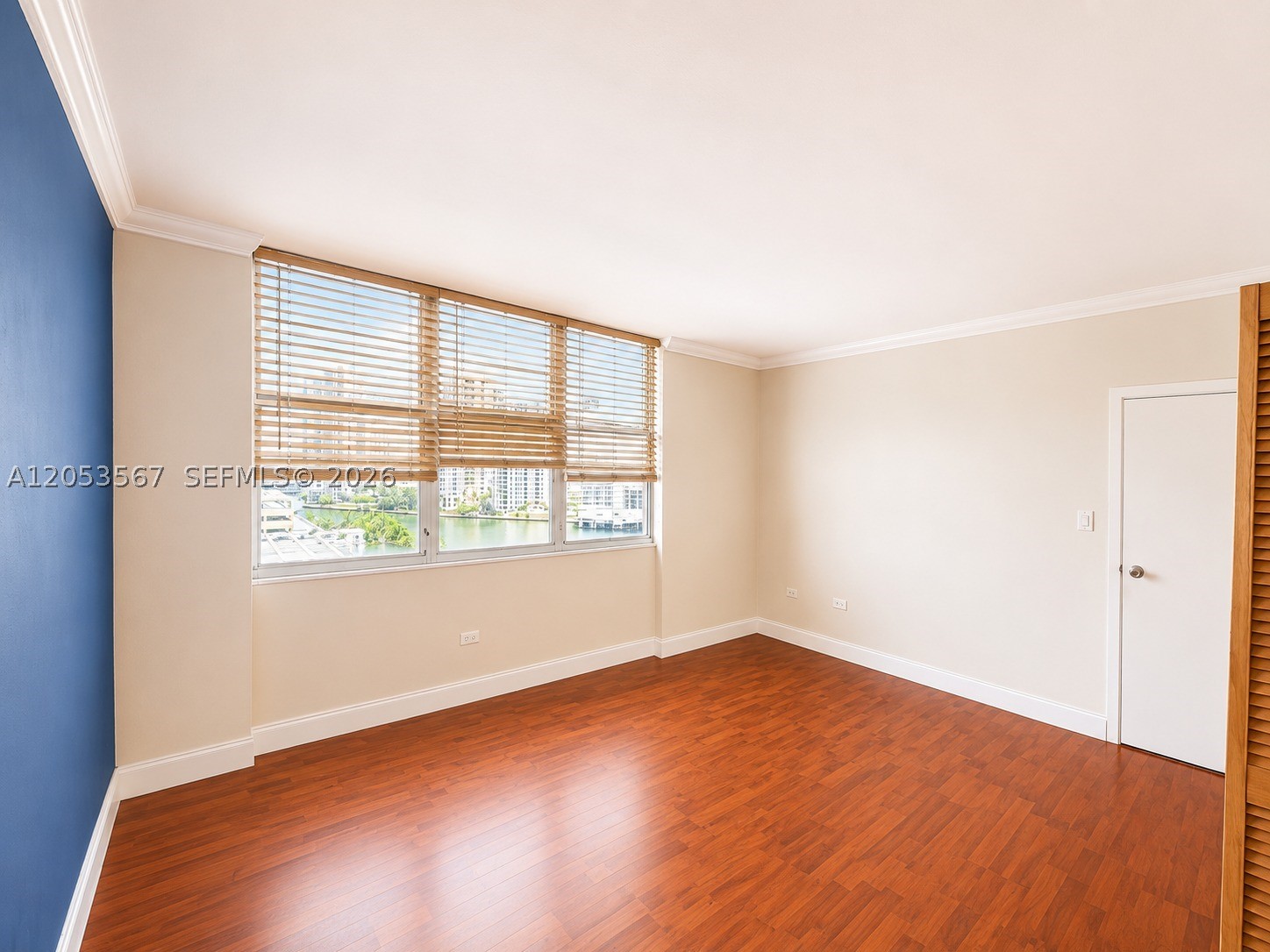 825 Brickell Bay Dr #1245 Miami, FL 33131