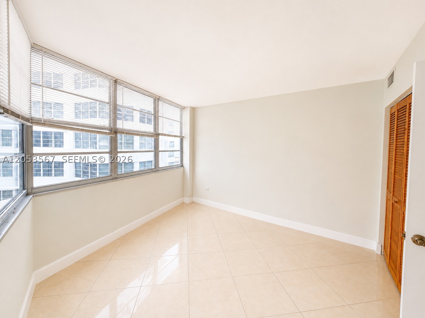 825 Brickell Bay Dr #1245 Miami, FL 33131