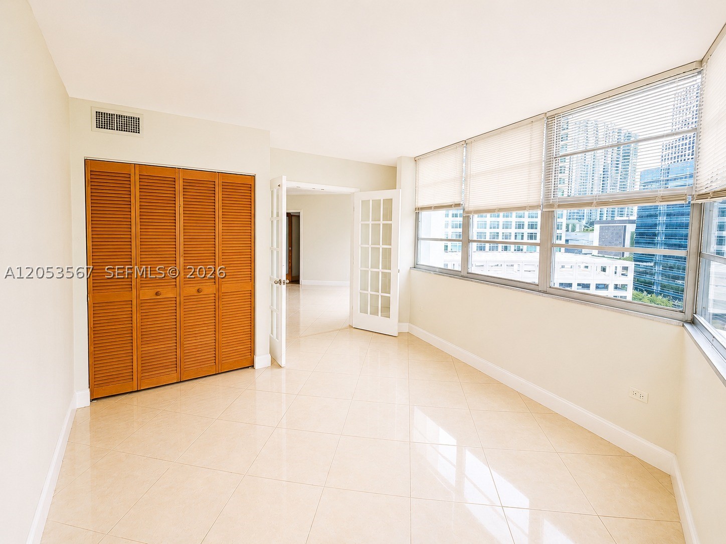 825 Brickell Bay Dr #1245 Miami, FL 33131