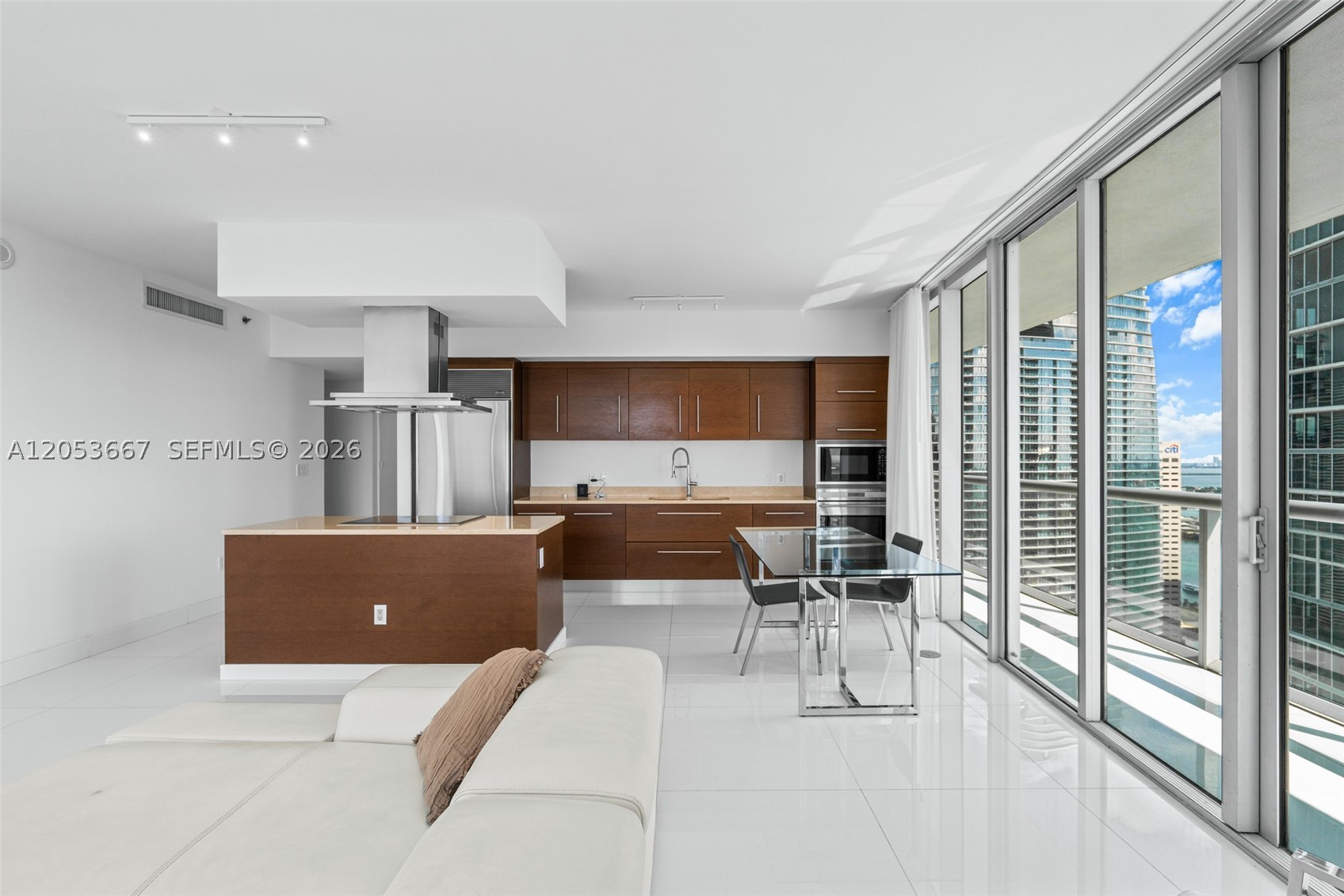 image Icon Brickell III (W Miami)11