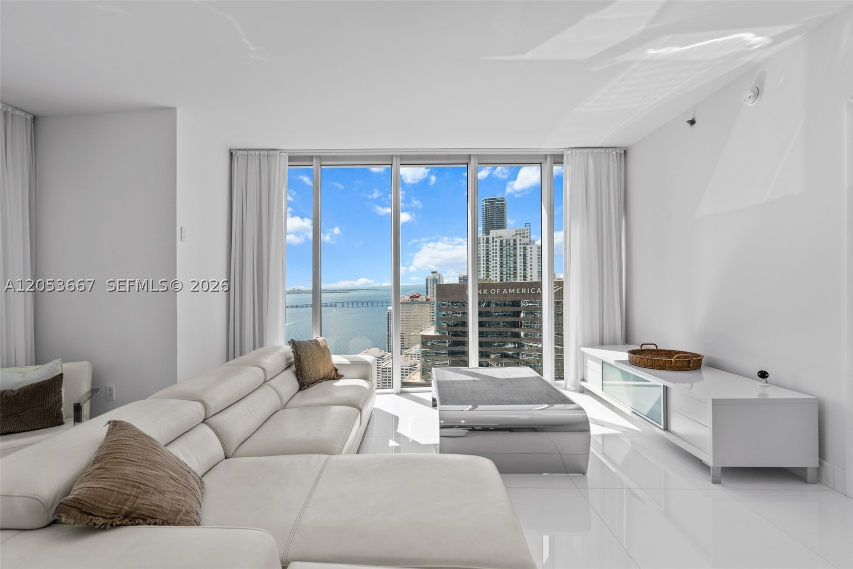 image Icon Brickell III (W Miami)12