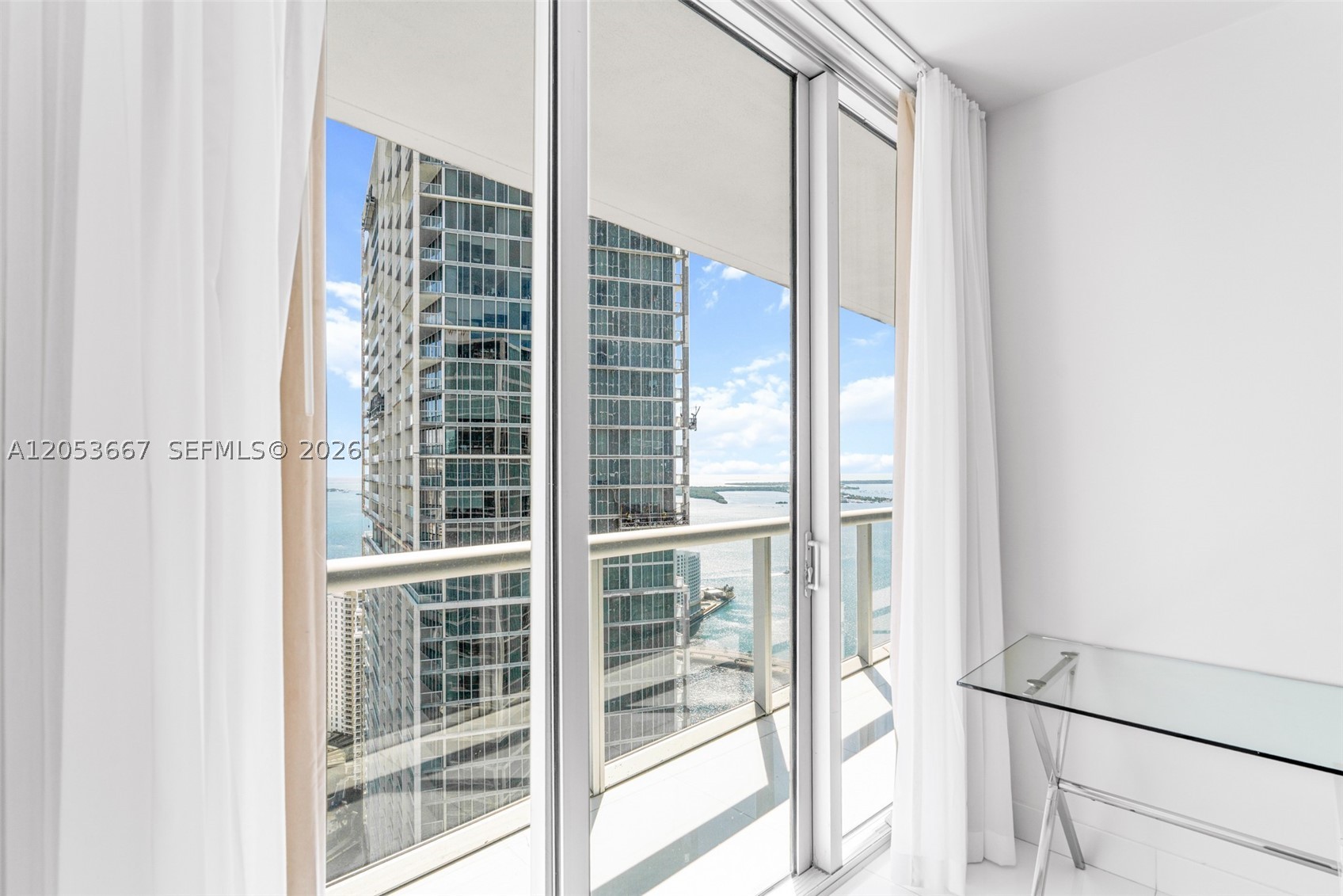image Icon Brickell III (W Miami)25