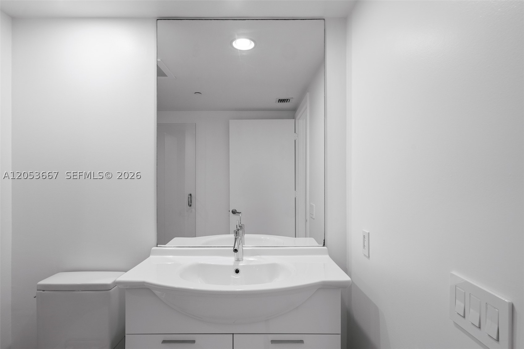 image Icon Brickell III (W Miami)30